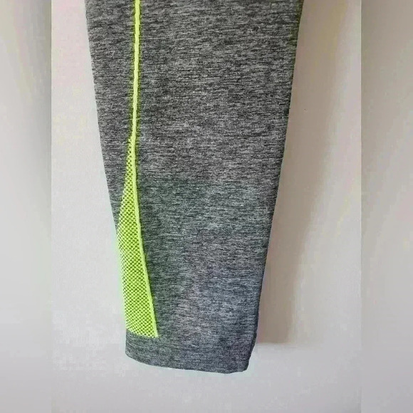 NEW MIX exercise outfit. ONE SIZE. - Picture 4 of 11